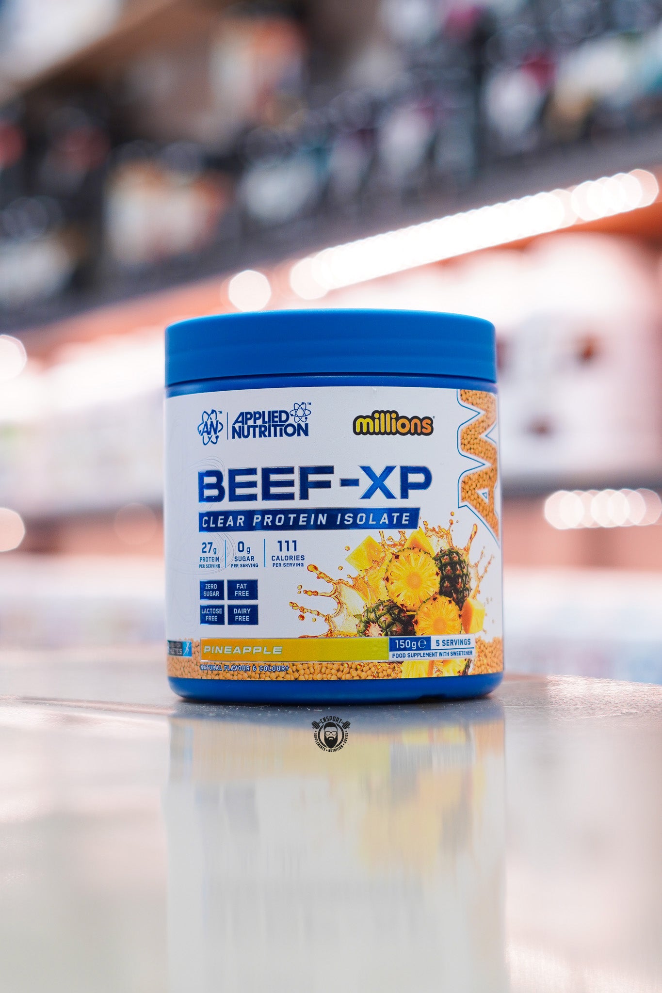 Applied Nutrition Beef-XP Clear Protein Isolate 150g in Blackcurrant Millions flavour, providing 27g protein per serving, zero sugar and 5 servings.