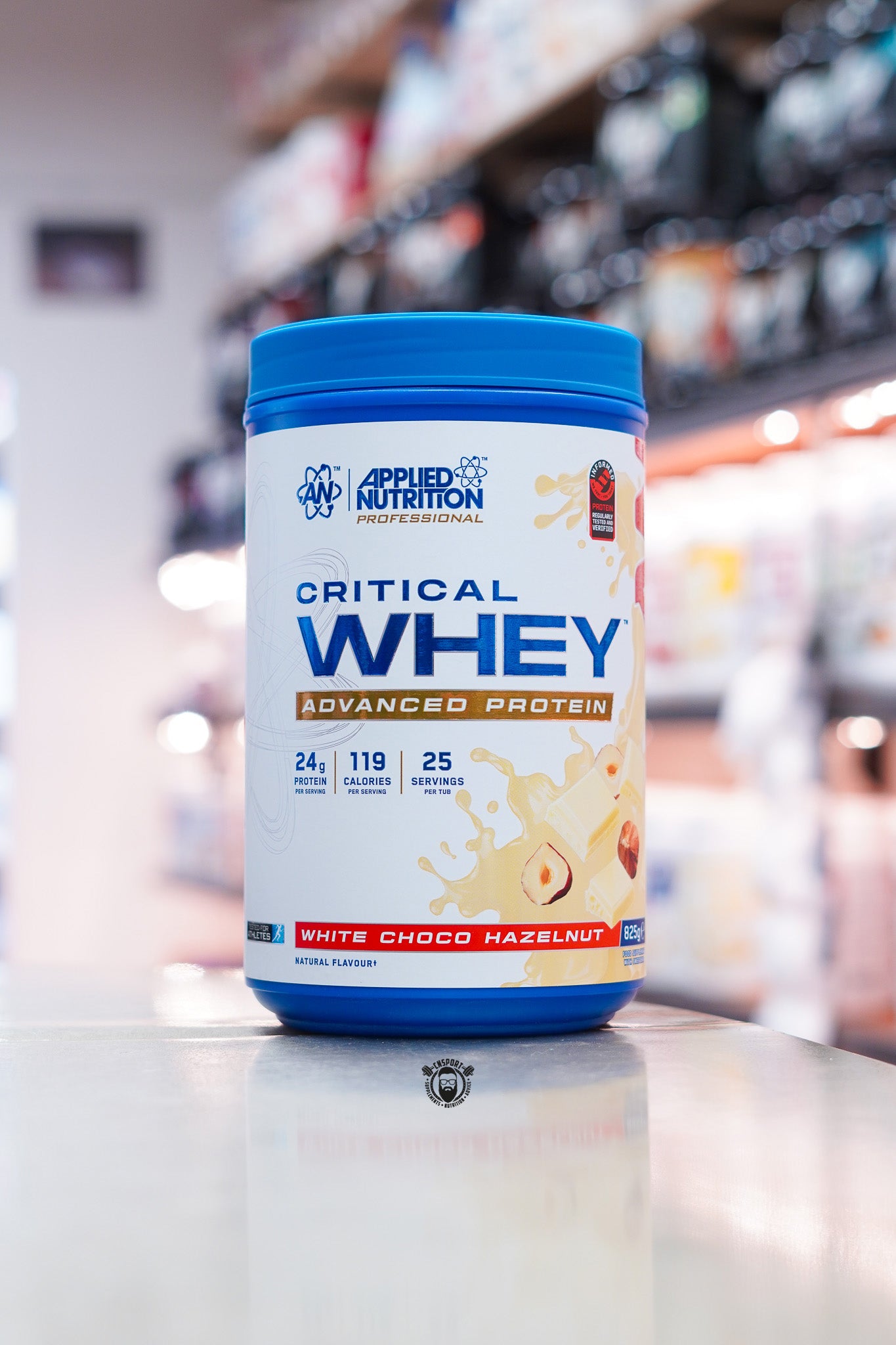 Applied Nutrition Critical Whey Advanced Protein White Choco Hazelnut flavour, 25-serving whey protein blend providing 24g protein per serving.