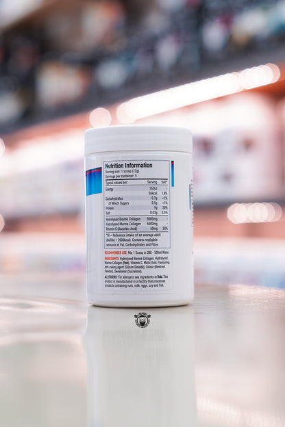 Nutrition panel of Per4m Strawberry & Blackcurrant Multi-Blend Collagen showing nutritional values, ingredients, allergens, serving information, and 10g of marine and bovine collagen with added vitamin C per serving.