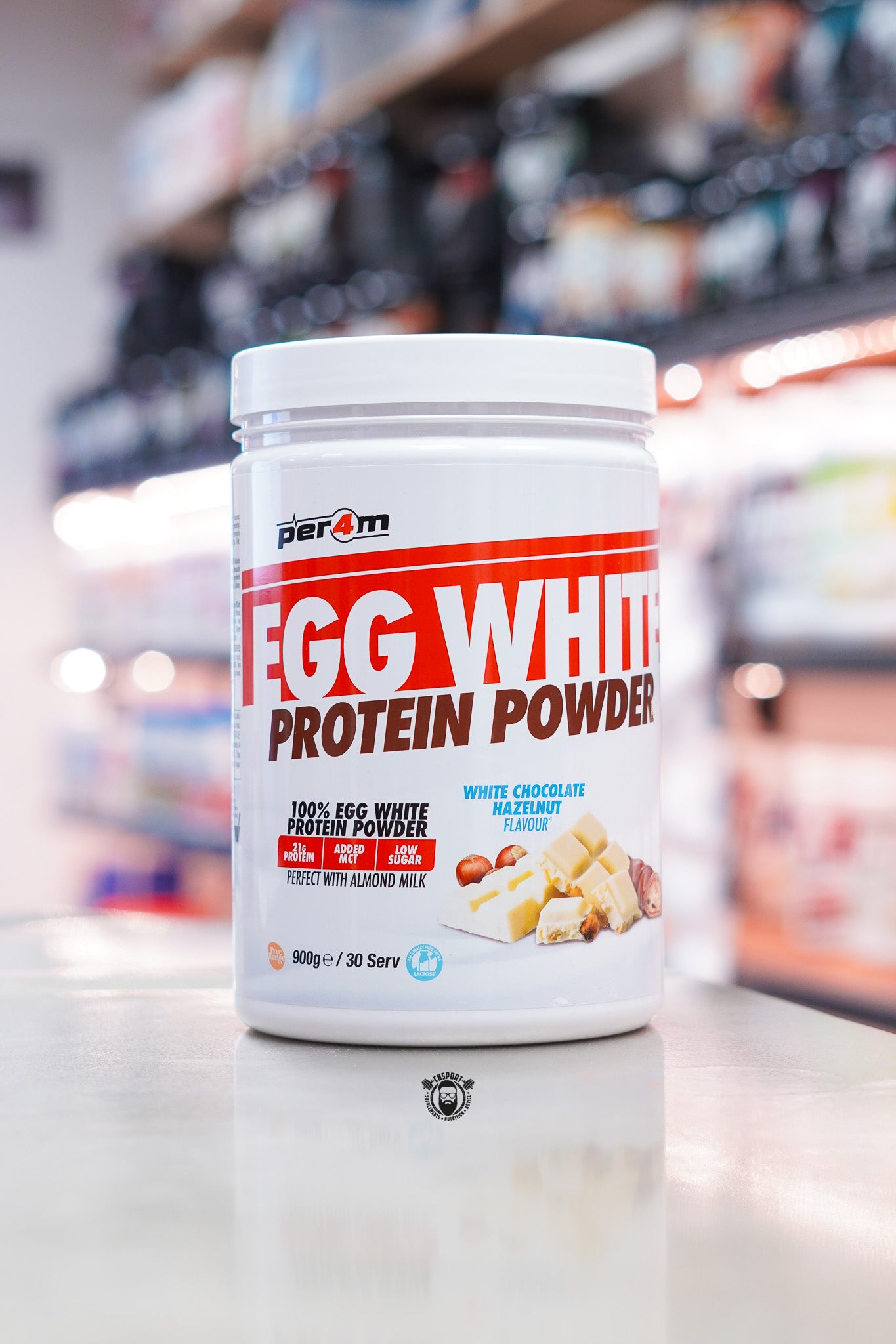 Per4m Egg White Protein Powder White Chocolate Hazelnut flavour providing 21g of protein per serving in a 900g tub with 30 servings.