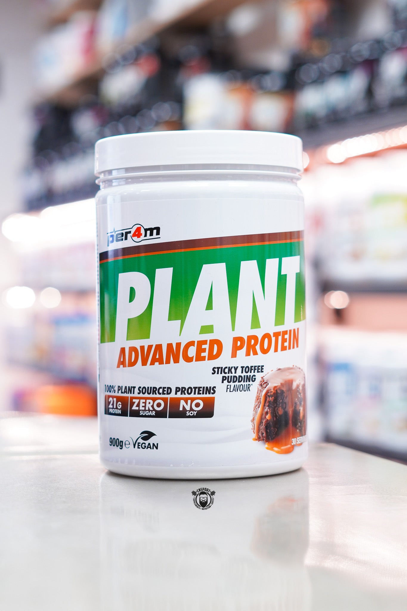 Per4m Plant Advanced Protein powder, Sticky Toffee Pudding flavour, 900g vegan plant protein tub providing 21g protein per serving with zero sugar and no soy.